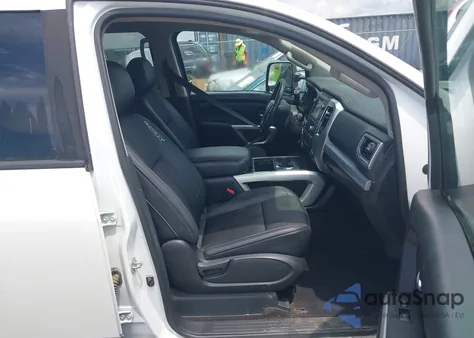 2017 Nissan Titan Xd Pro-4X Diesel из США, поврежденный, VIN 1N6BA1F46HN554595